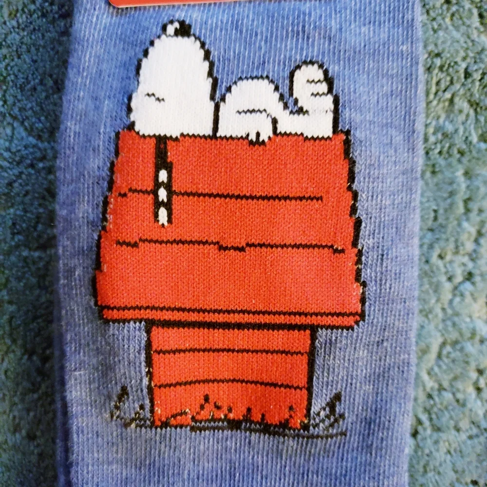 Men's Peanuts Sleeping Snoopy Socks. NWT. - Picture 3 of 5